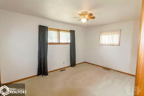 203 3rd Ave NW, Hampton, IA 50441 photo 12