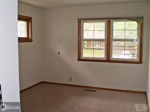 901 1st Ave SE, Hampton, IA 50441 photo 21