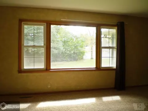 901 1st Ave SE, Hampton, IA 50441 photo 5