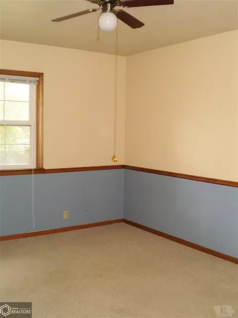 901 1st Ave SE, Hampton, IA 50441 photo 26