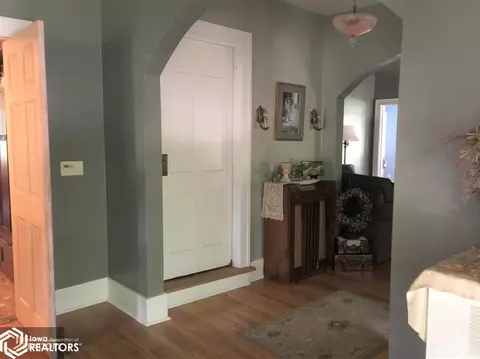 809 17th Ave, Eldora, IA 50627 photo 9
