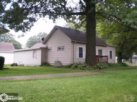 503 2nd Ave SE, Hampton, IA 50441 photo 2