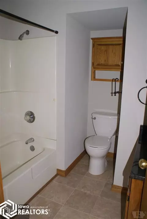 2114 15th Ave, Eldora, IA 50627 photo 12