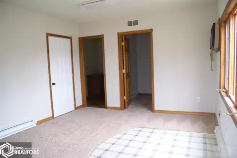 2114 15th Ave, Eldora, IA 50627 photo 17