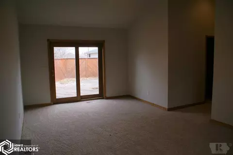 2114 15th Ave, Eldora, IA 50627 photo 6