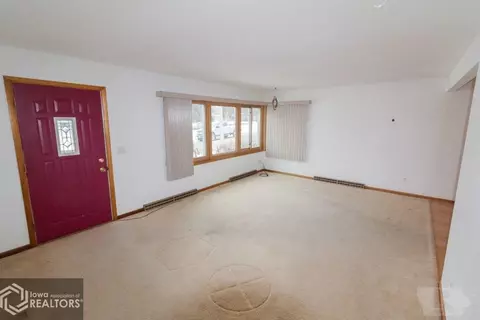 902 2nd Ave Dr SE, Hampton, IA 50441 photo 9