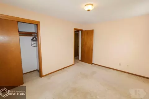 902 2nd Ave Dr SE, Hampton, IA 50441 photo 13