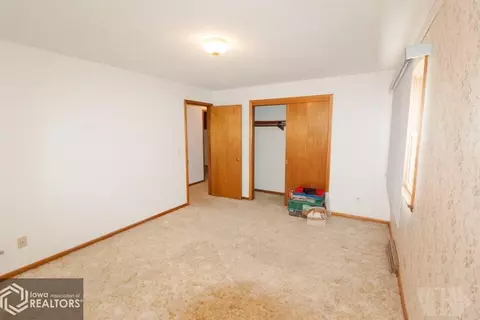 902 2nd Ave Dr SE, Hampton, IA 50441 photo 11