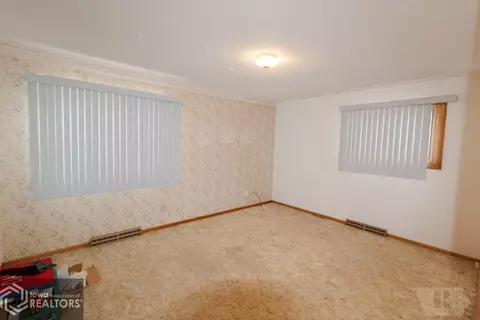 902 2nd Ave Dr SE, Hampton, IA 50441 photo 10