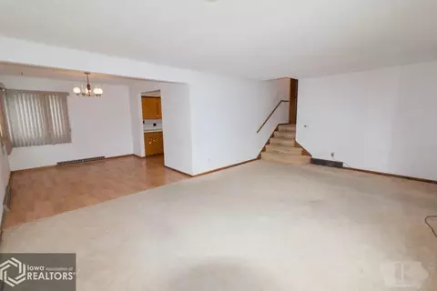 902 2nd Ave Dr SE, Hampton, IA 50441 photo 6