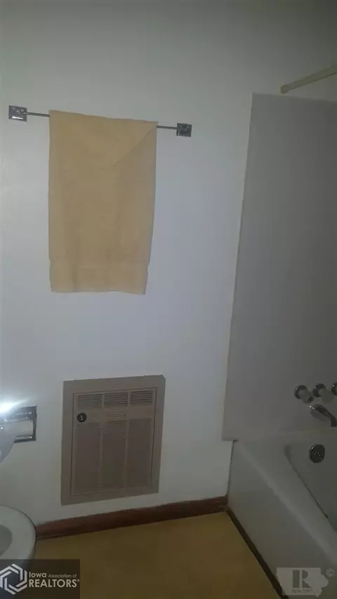 1502 3rd St, Eldora, IA 50627 photo 5