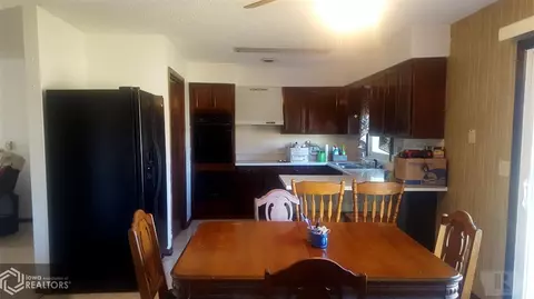 1502 3rd St, Eldora, IA 50627 photo 3