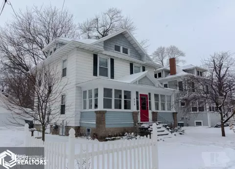 509 Central Ave E, Hampton, IA 50441 photo 1