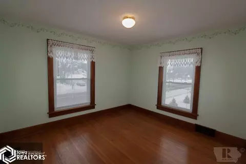 509 Central Ave E, Hampton, IA 50441 photo 25