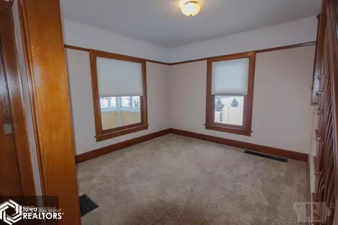 509 Central Ave E, Hampton, IA 50441 photo 10
