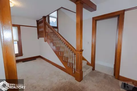 509 Central Ave E, Hampton, IA 50441 photo 9