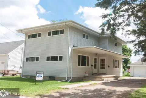 709 3rd St NE, Hampton, IA 50441 photo 1