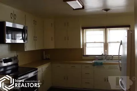 609 2nd St NE, Hampton, IA 50441 photo 8