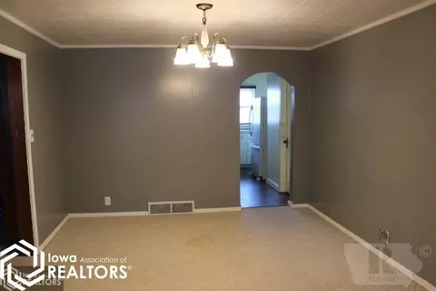 609 2nd St NE, Hampton, IA 50441 photo 5
