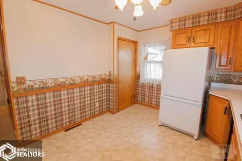 41 Windsor Blvd, Hampton, IA 50441 photo 4