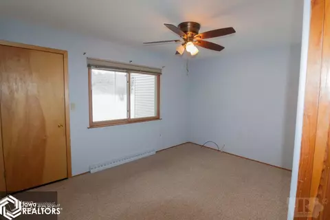 41 Windsor Blvd, Hampton, IA 50441 photo 12