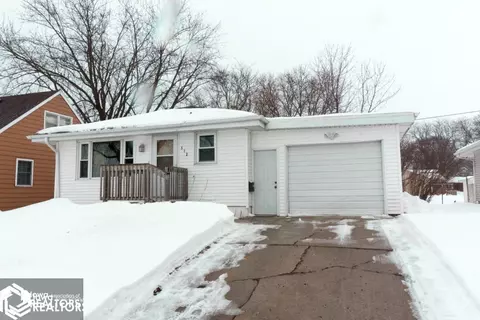 512 8th St SW, Hampton, IA 50441 photo 1