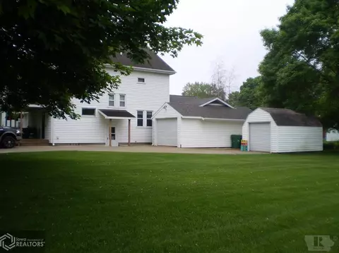 715 6th St SW, Hampton, IA 50441 photo 2