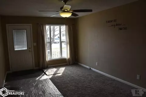 1506 3rd St, Eldora, IA 50627 photo 9