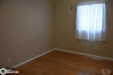 1506 3rd St, Eldora, IA 50627 photo 17