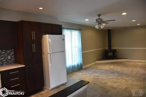 1506 3rd St, Eldora, IA 50627 photo 5