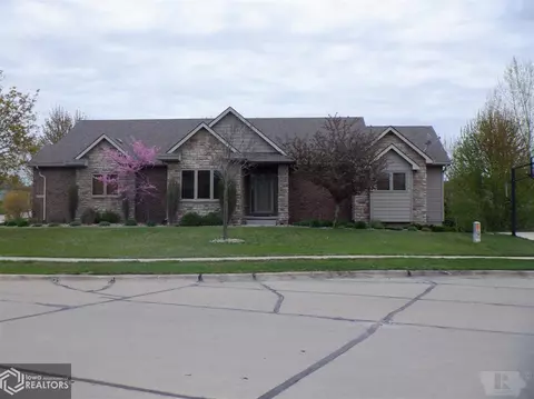 4151 NW 163rd Cir, Clive, IA 50325 photo 1