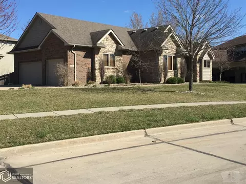 4151 NW 163rd Cir, Clive, IA 50325 photo 2