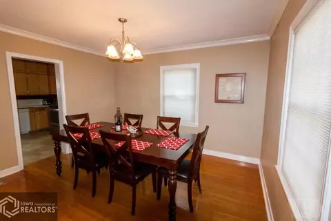 721 Central Ave E, Hampton, IA 50441 photo 10