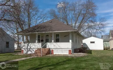 614 1st St NE, Hampton, IA 50441 photo 1
