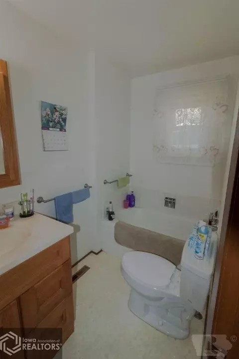 614 1st St NE, Hampton, IA 50441 photo 11