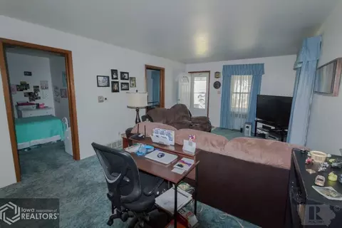 614 1st St NE, Hampton, IA 50441 photo 7