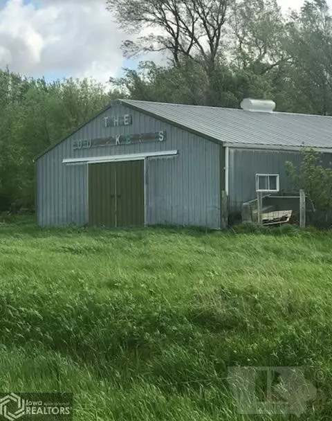 2358 210th St, Aredale, IA 50605 photo 3