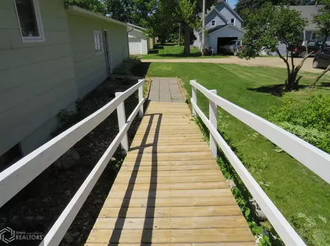 222 5th St SW, Hampton, IA 50441 photo 22