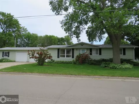 222 5th St SW, Hampton, IA 50441 photo 1