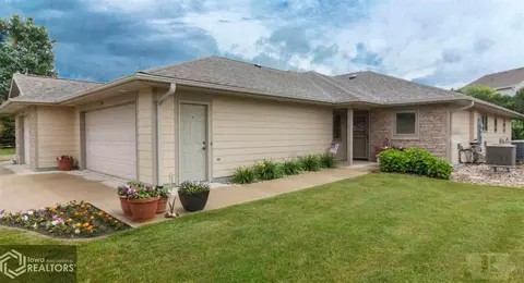 321 16th Ave NE, Hampton, IA 50441 photo 1