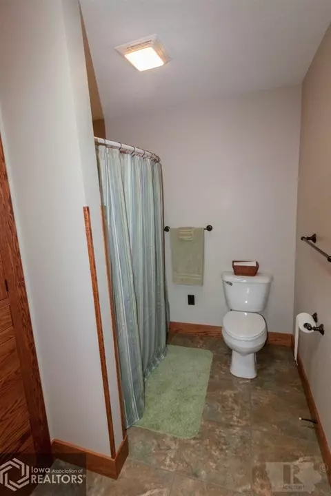 321 16th Ave NE, Hampton, IA 50441 photo 33