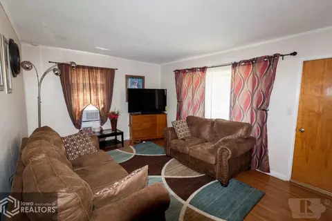 408 1st St SE, Hampton, IA 50441 photo 9