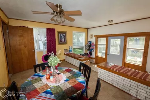 408 1st St SE, Hampton, IA 50441 photo 6