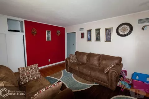 408 1st St SE, Hampton, IA 50441 photo 11