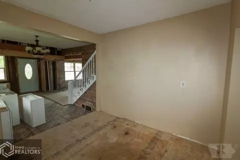 521 1st St NW, Hampton, IA 50441 photo 4