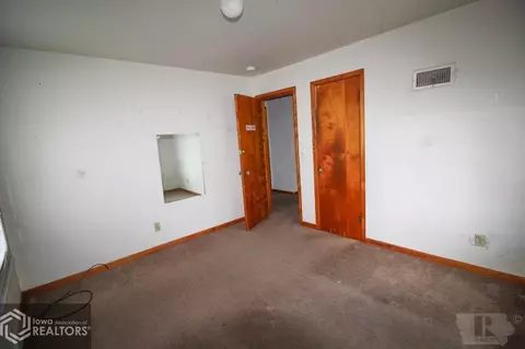 720 4th Ave SE, Hampton, IA 50441 photo 9