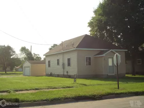 222 N Wright, Eagle Grove, IA 50533 photo 3