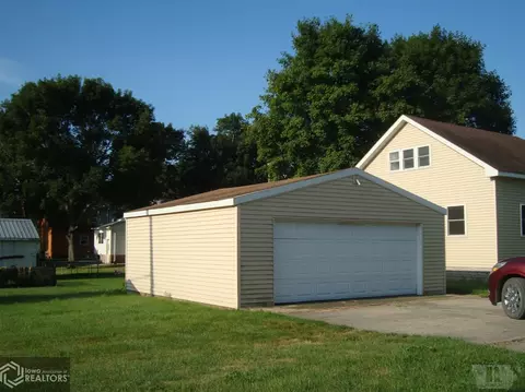222 N Wright, Eagle Grove, IA 50533 photo 4