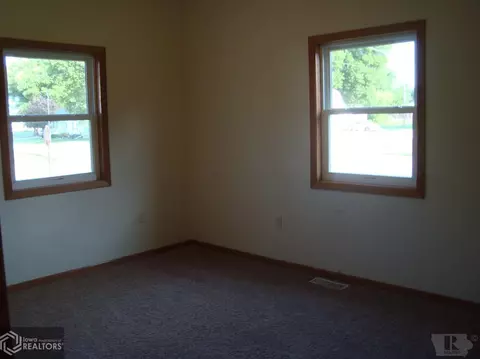 222 N Wright, Eagle Grove, IA 50533 photo 10
