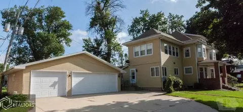 21 1st St SE, Hampton, IA 50441 photo 2